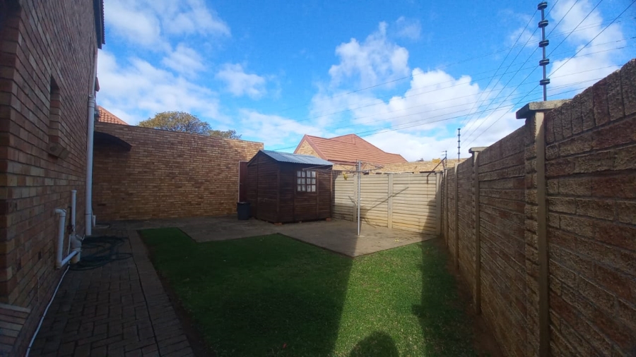 To Let 3 Bedroom Property for Rent in Universitas Free State